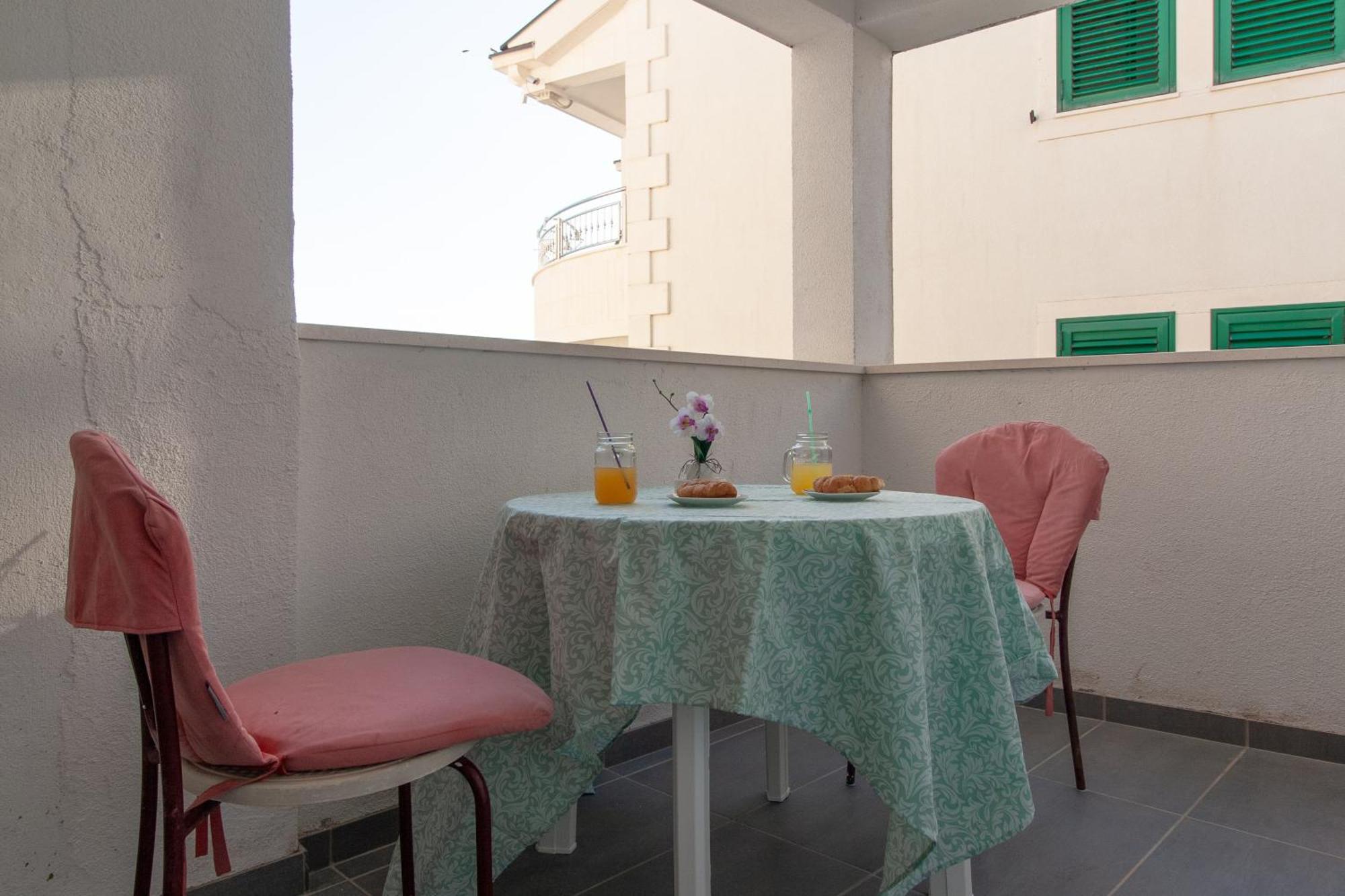 Apartments Laura Neum Kamer foto