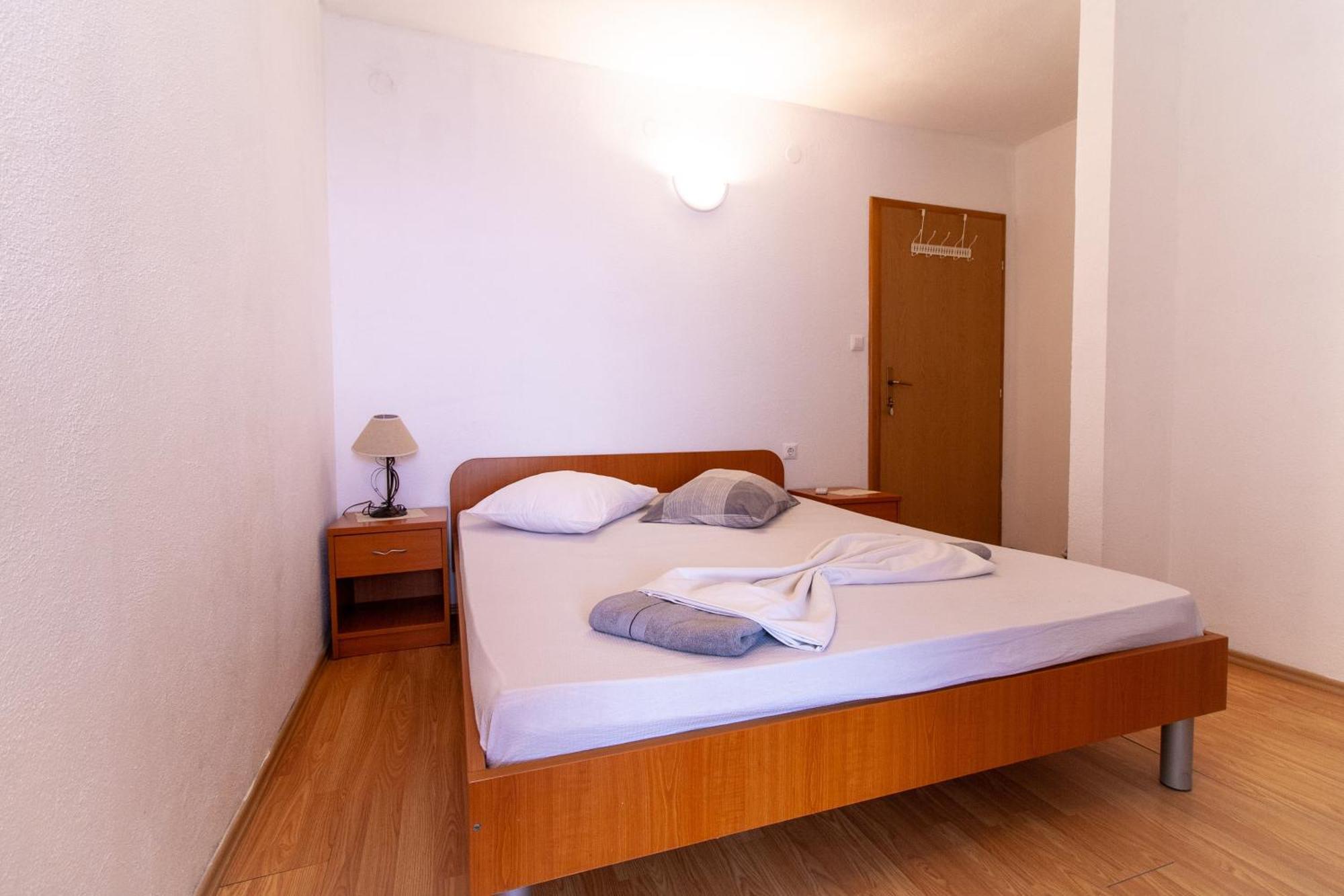 Apartments Laura Neum Kamer foto