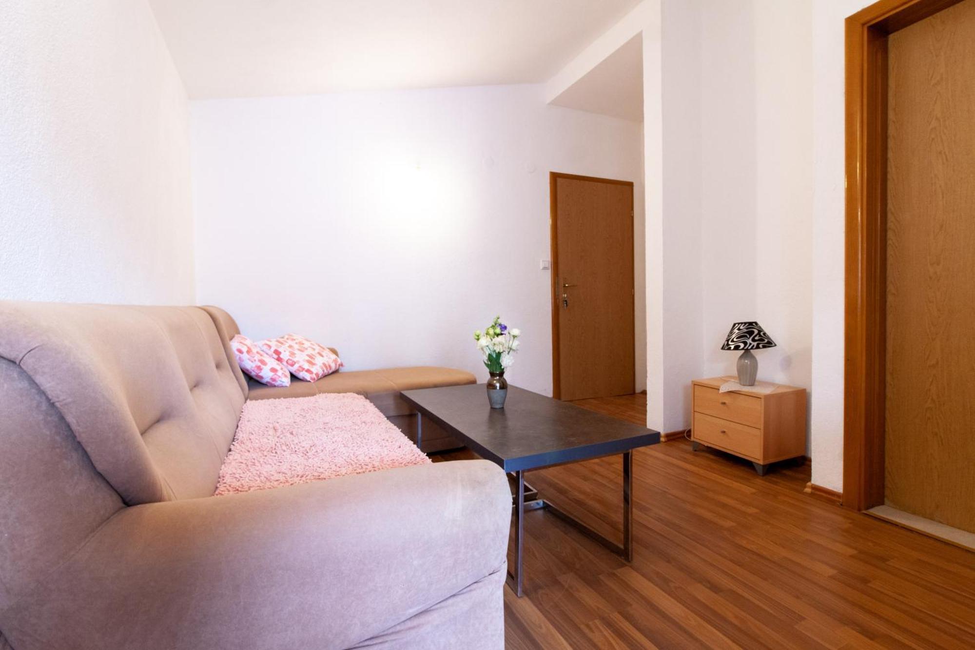 Apartments Laura Neum Kamer foto