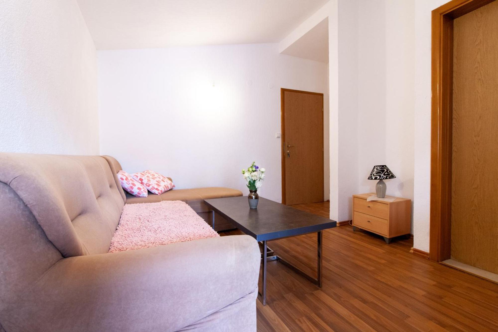 Apartments Laura Neum Kamer foto