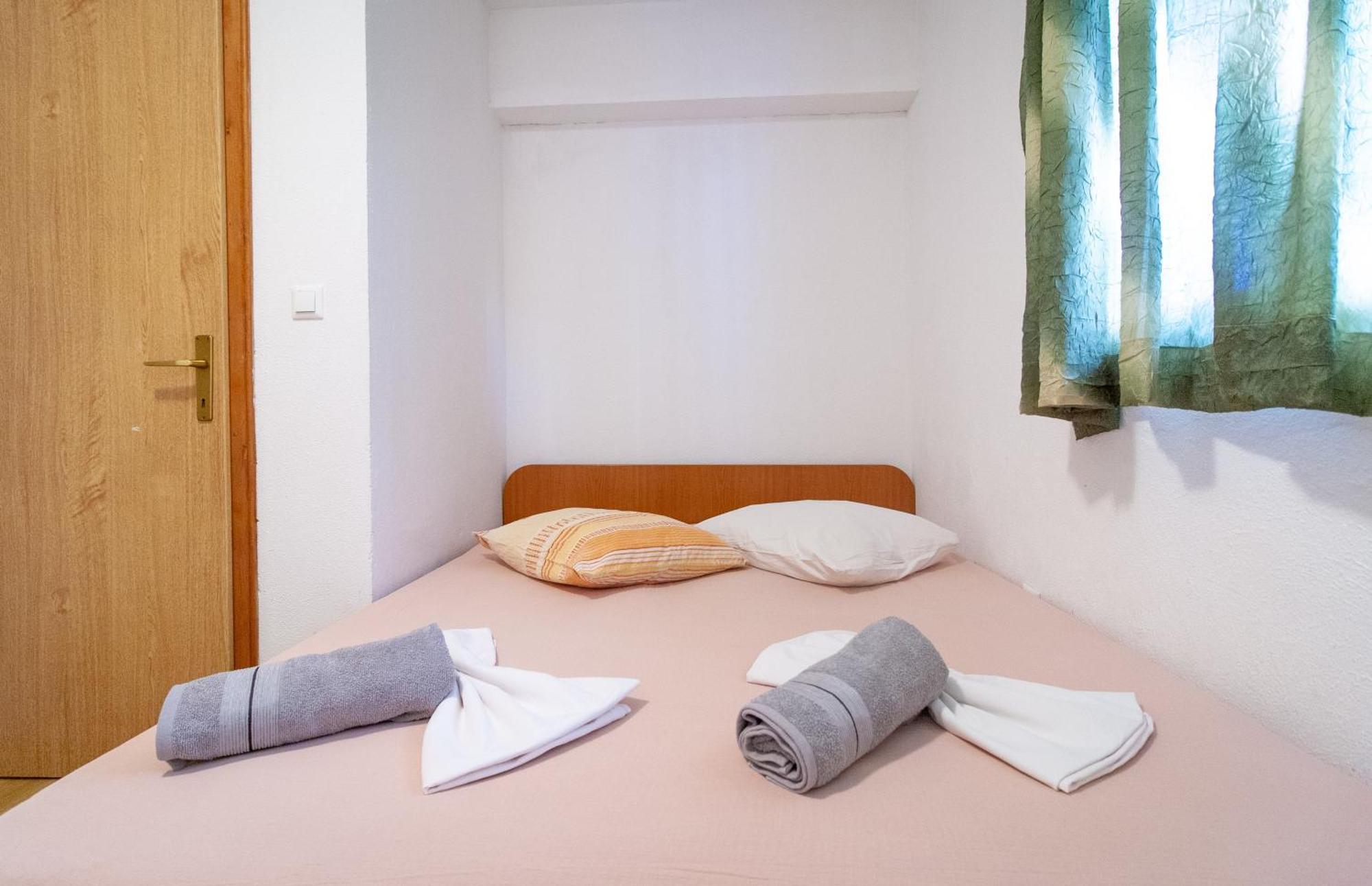 Apartments Laura Neum Kamer foto